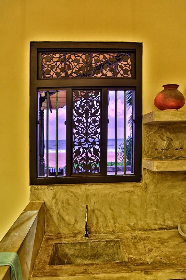 Blue Parrot Beach Villa Ambalangoda  Exterior foto