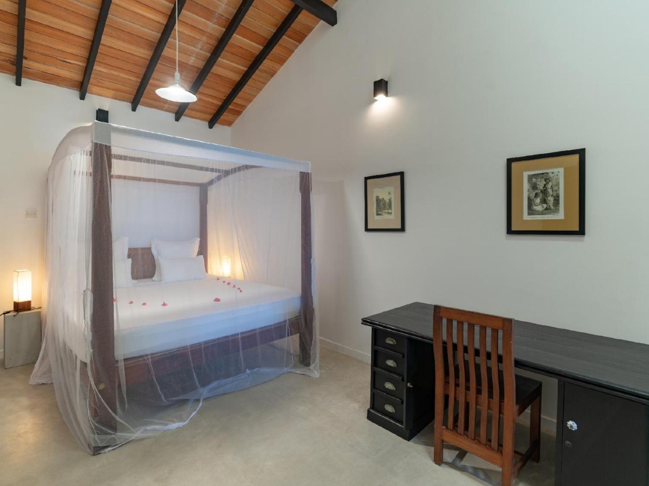 Blue Parrot Beach Villa Ambalangoda  Exterior foto